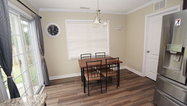 Building Photo - 412 Ridgeway Dr