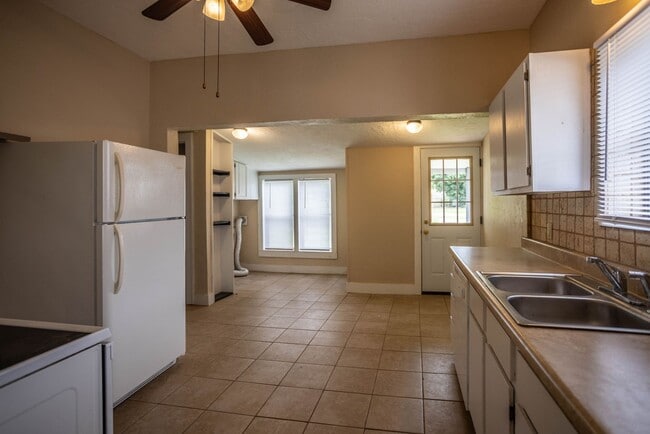 Building Photo - Single Family home Near SWOSU