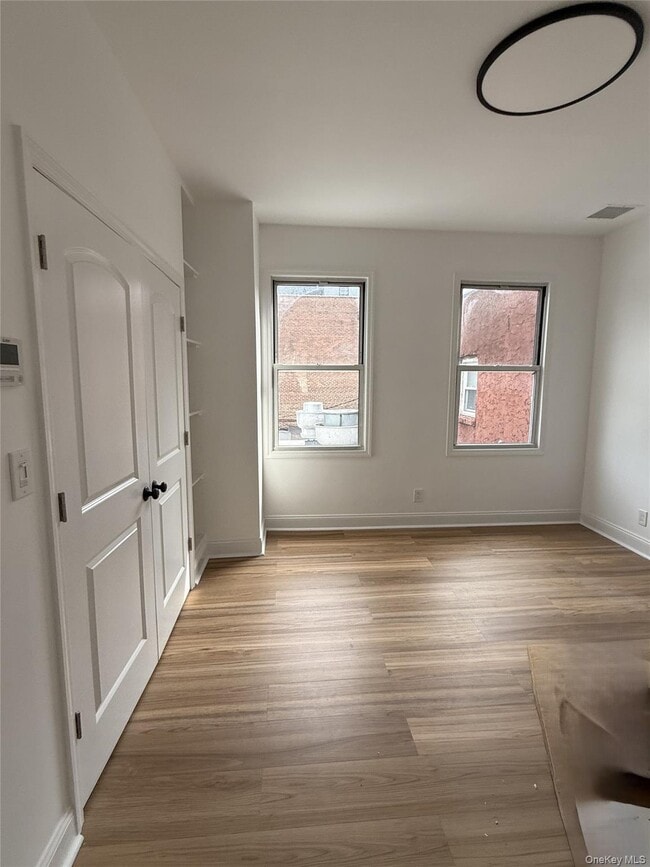 Building Photo - 297 Halstead Ave
