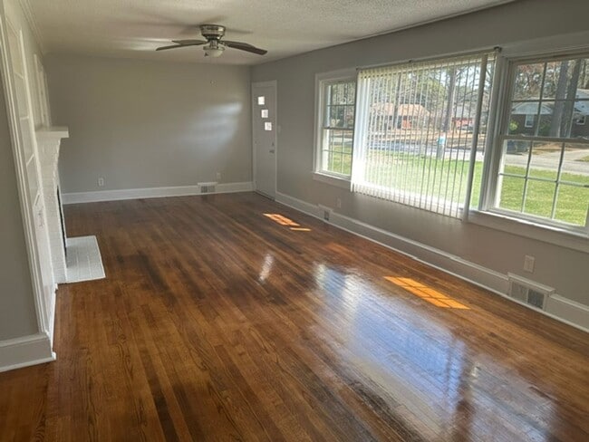 Building Photo - 1203 Ruffin Terrace