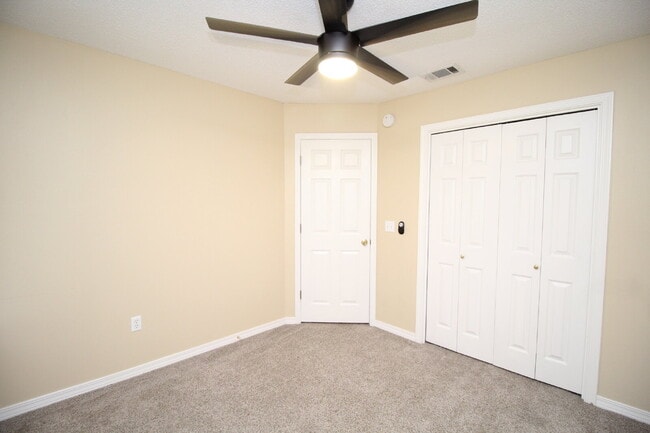Building Photo - Milton Oak Meadows Home – Spacious 4 Bedro...