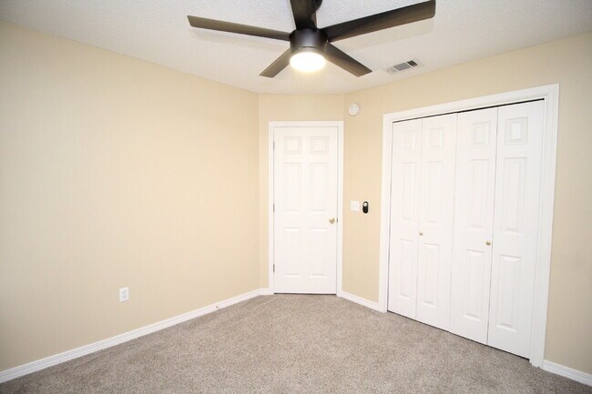 Building Photo - Spacious Oak Meadows Home in Milton with Multiple Living Areas, Fenced Yard & 1/2 Off First Month...