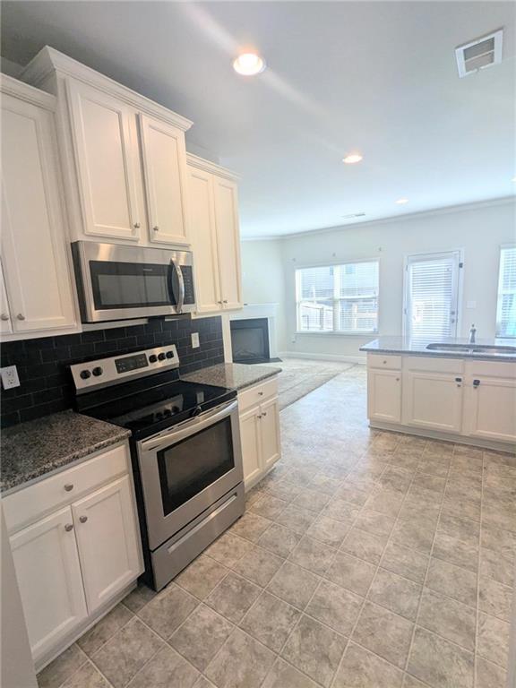 Building Photo - 2421 Castle Keep Way