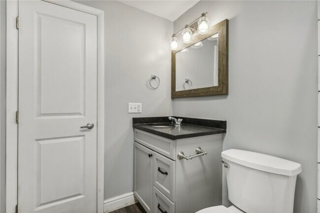 Building Photo - 81 S 16th St