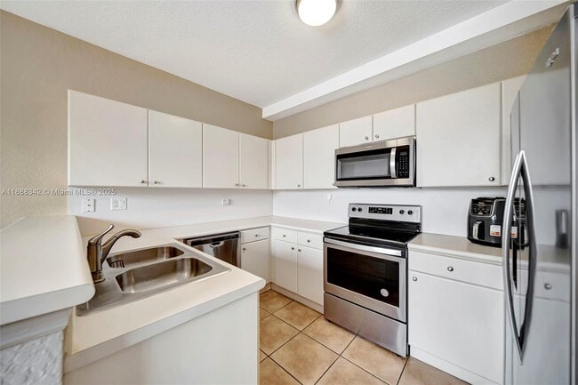 Building Photo - 4361 SW 160th Ave