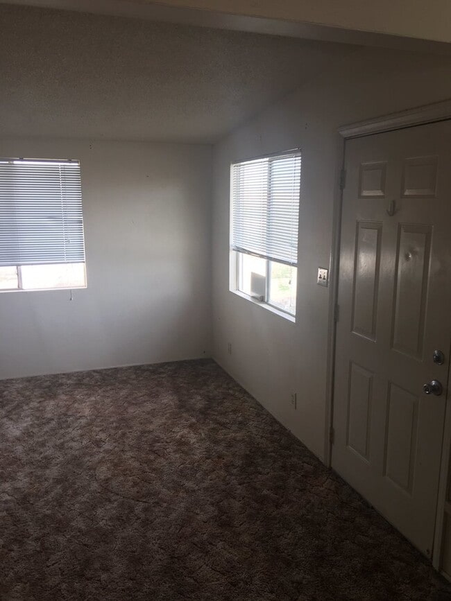 Building Photo - 6548 Sahara Ave
