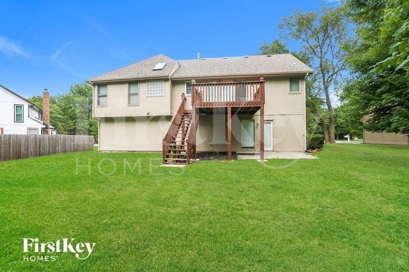 Building Photo - 8236 N Hope Ave