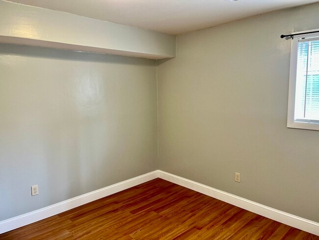 Building Photo - 225 Danforth St