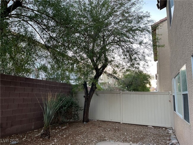 Building Photo - 5027 W Eldorado Ln