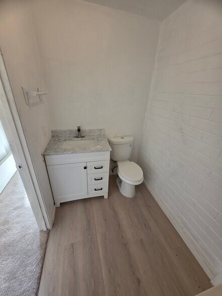 Building Photo - 6748 N 44th Ave