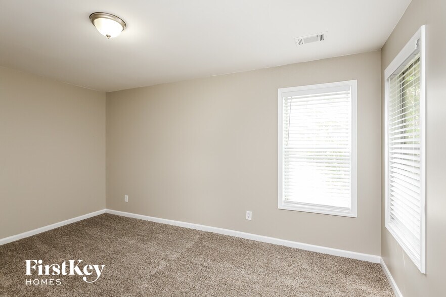 Building Photo - 5948 Mathias Way