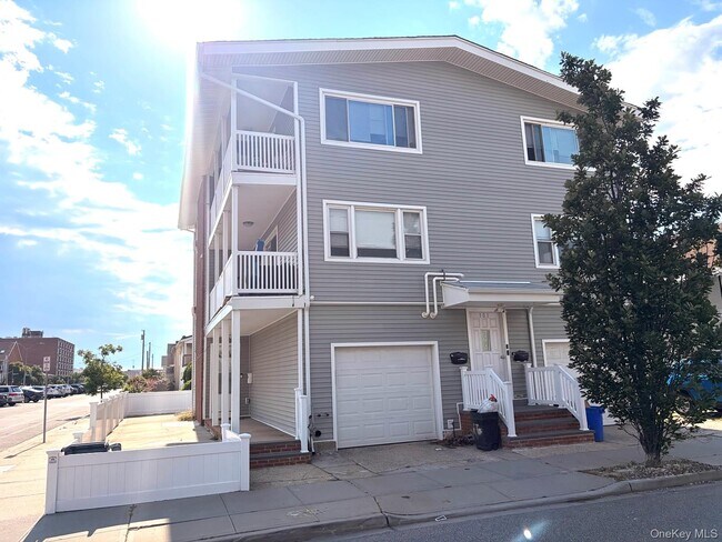 Building Photo - 101 Harding Ave