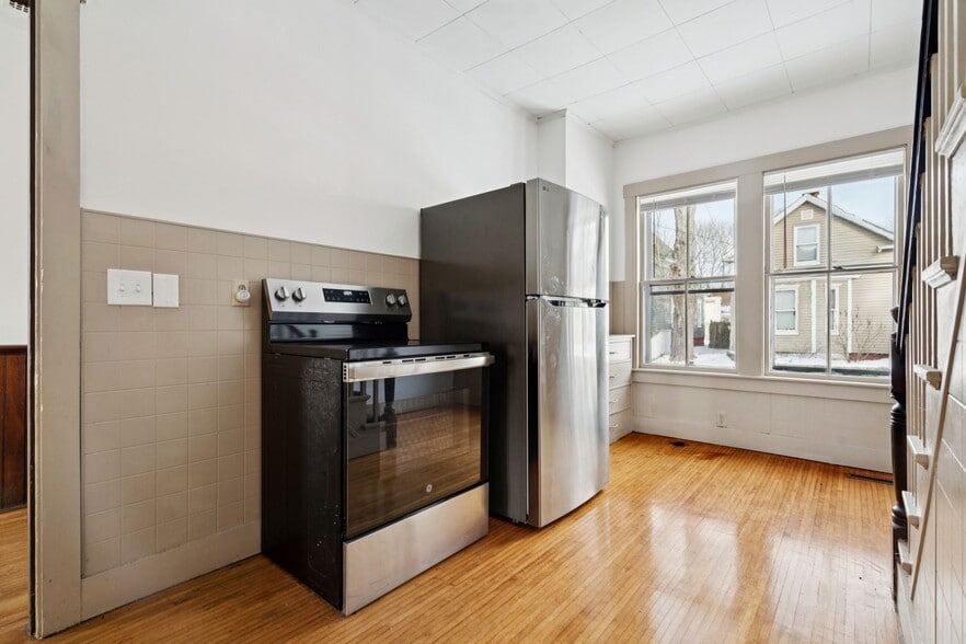 Building Photo - 67 Winter St