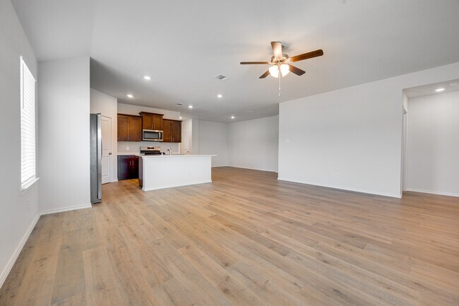 Building Photo - 6077 Freedom Dr