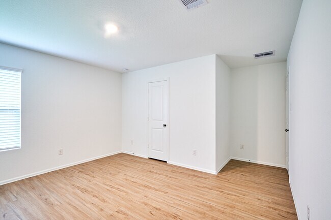 Building Photo - 3323 Avary River Ln