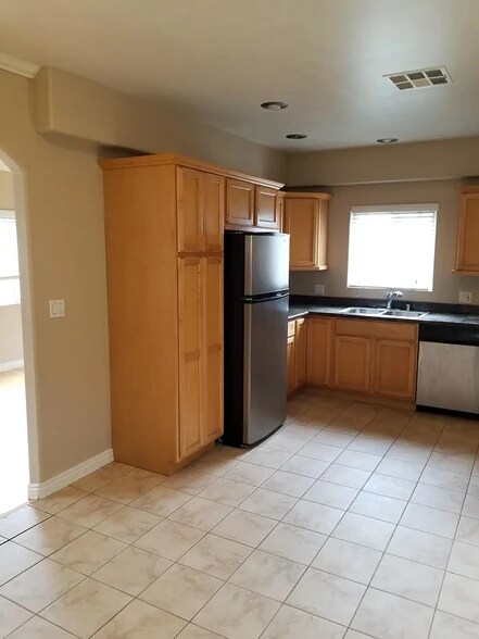 Building Photo - 2628 Landis St