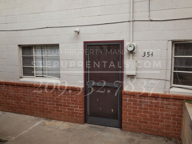 Primary Photo - 354 Barretta St