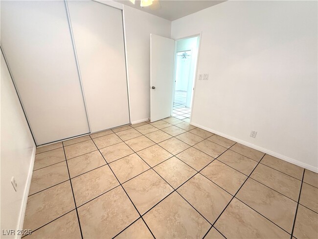 Building Photo - 5804 Jerry Dr