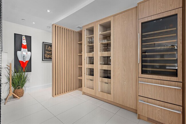 Building Photo - 1040 Biscayne Blvd