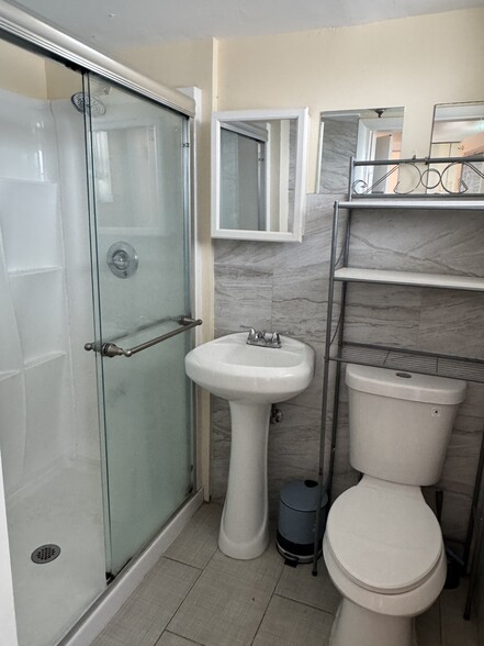 Building Photo - 6494 Collins Ave