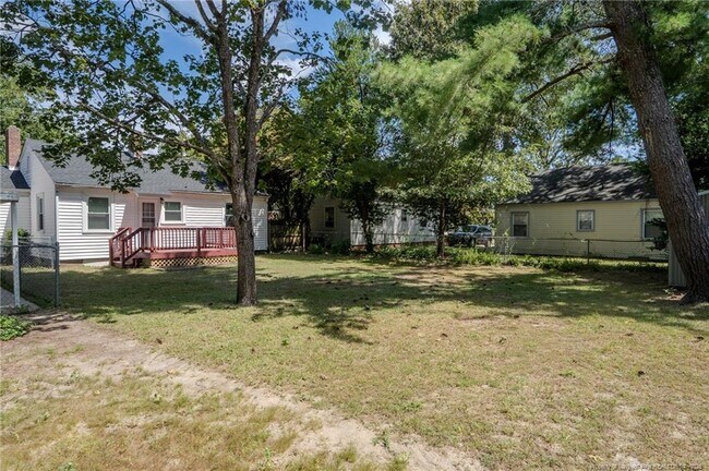 Building Photo - 120 Kirkland Dr