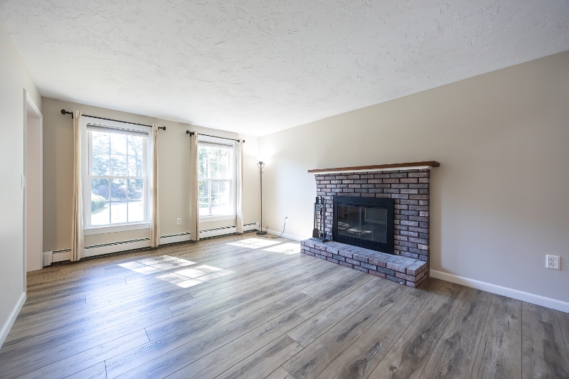 Building Photo - 12 Jillson Cir