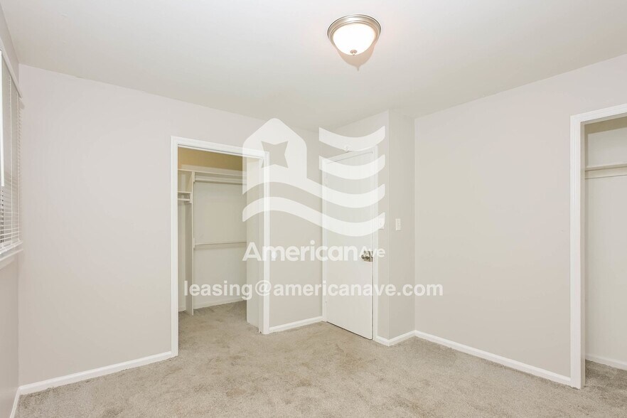Building Photo - 3217 Misty Valley Dr