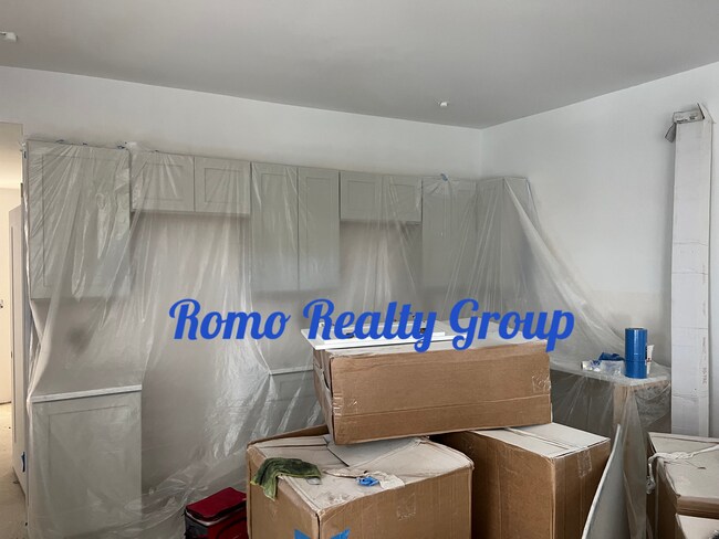 Building Photo - 478 E 4th St