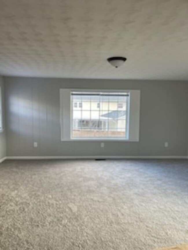 Building Photo - 13205 Hampshire Ct