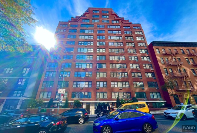 Primary Photo - 236 E 36th St