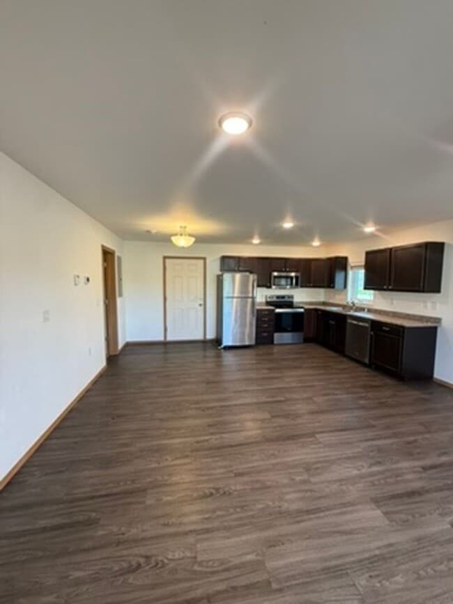 Building Photo - Modern 2-Bedroom Rental in North Pole!