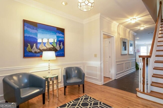 Building Photo - 7155 Roswell Rd