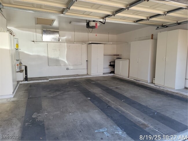 Building Photo - 5250 Panguitch Dr