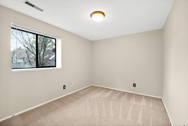 Building Photo - Light & Airy 2-Bedroom Tumwater Apartment with Pool, Covered Parking & Full-Size W/D