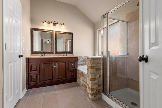 Building Photo - 3610 Hill Family Ln