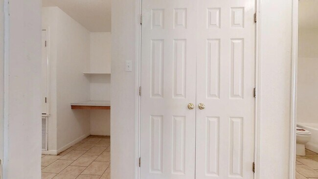 Building Photo - ALL TILE DUPLEX IN NOLANVILLE!!!