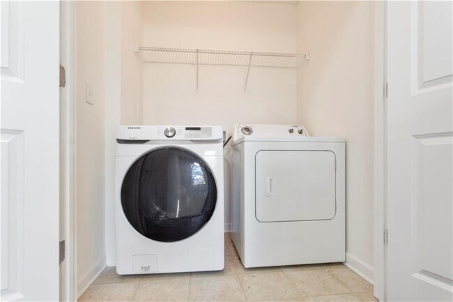 Building Photo - 2253 Lavista Ct NE