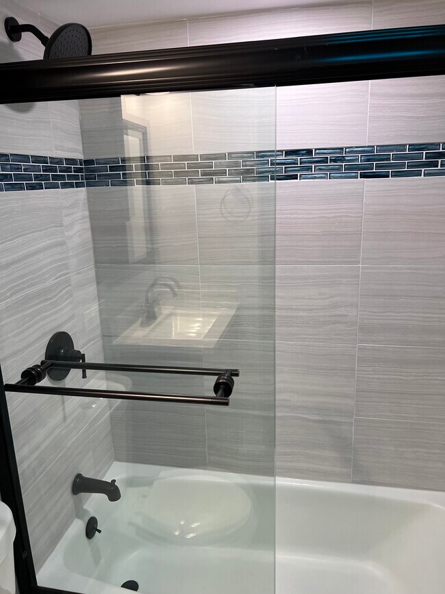 Building Photo - 3760 W 120th St