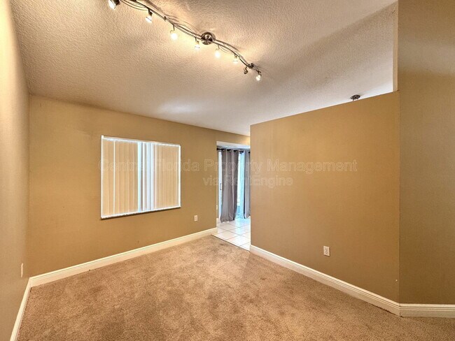 Building Photo - 820 Briargrove Ave