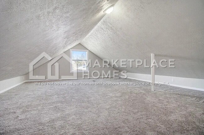 Building Photo - 408 S Clemens Ave