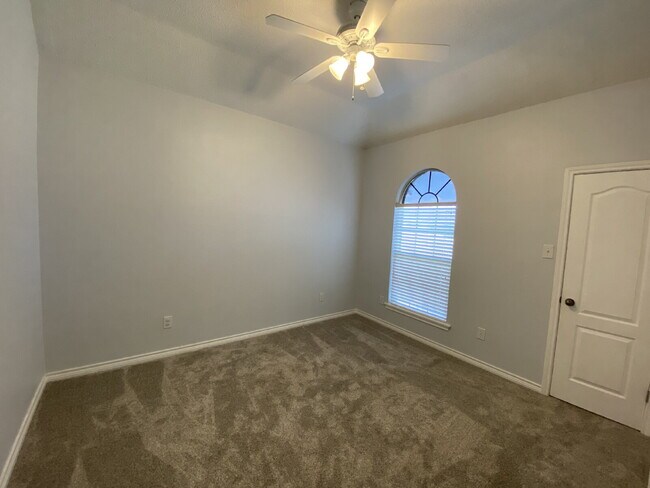 Building Photo - Spectacular 4 Bed 2 Bath in South Lubbock! Cooper School District!