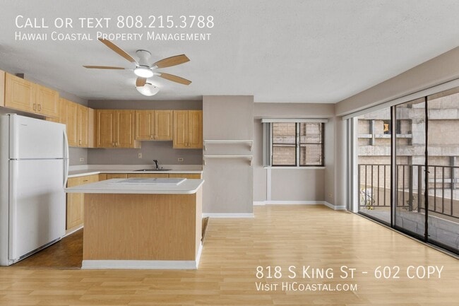 Building Photo - 818 S King St
