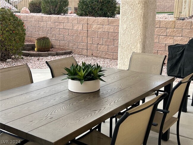 Building Photo - 10801 Heritage Hills Dr