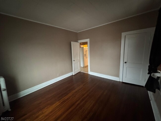 Building Photo - 742 Pennington St