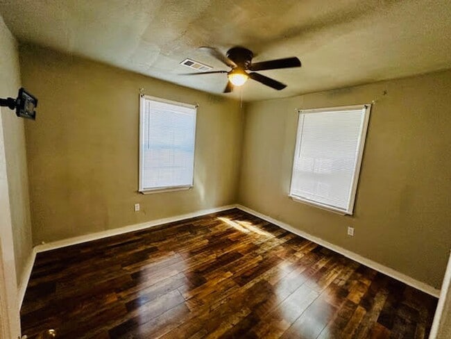 Building Photo - 2-Bedroom Rental in the Heart of Pine Bluff