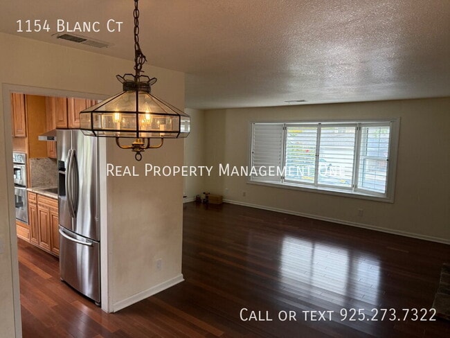 Building Photo - 1154 Blanc Ct