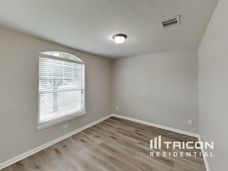 Building Photo - 308 Crooked Pine Court