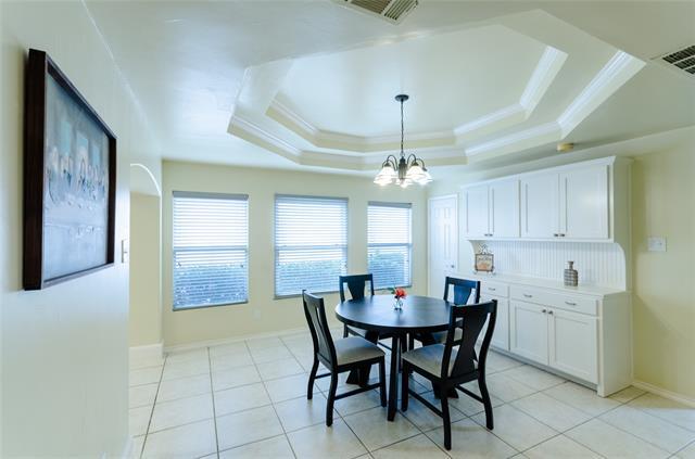 Building Photo - 4104 Hedgerow Dr