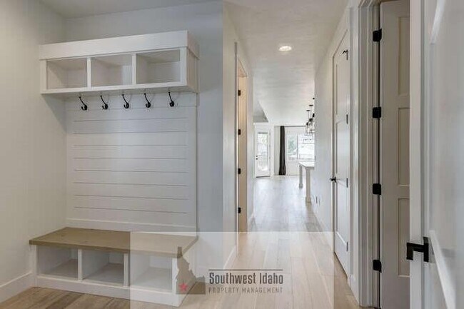 Building Photo - 7655 W Meltwater Ln