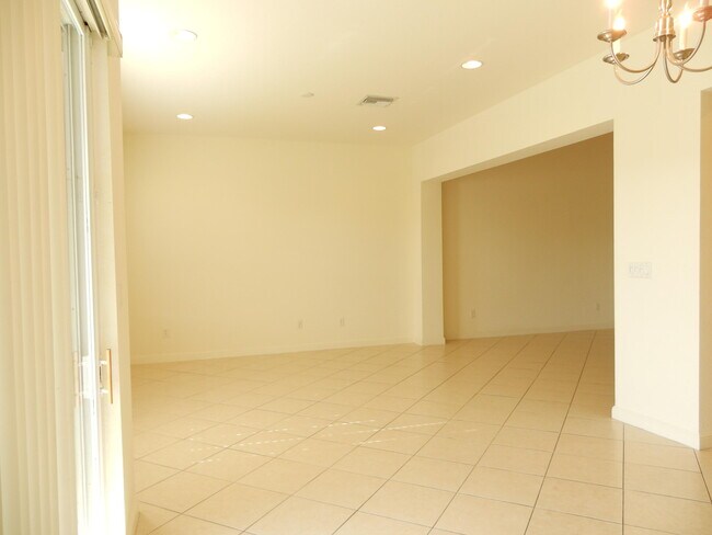 Building Photo - 669 Pacific Grove Dr